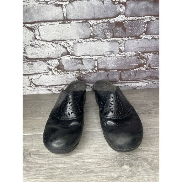 Dansko Shyanne Black Leather Floral Cut Mules Clogs Shoes Women Sz 40EU/9.5M US - Picture 11 of 16